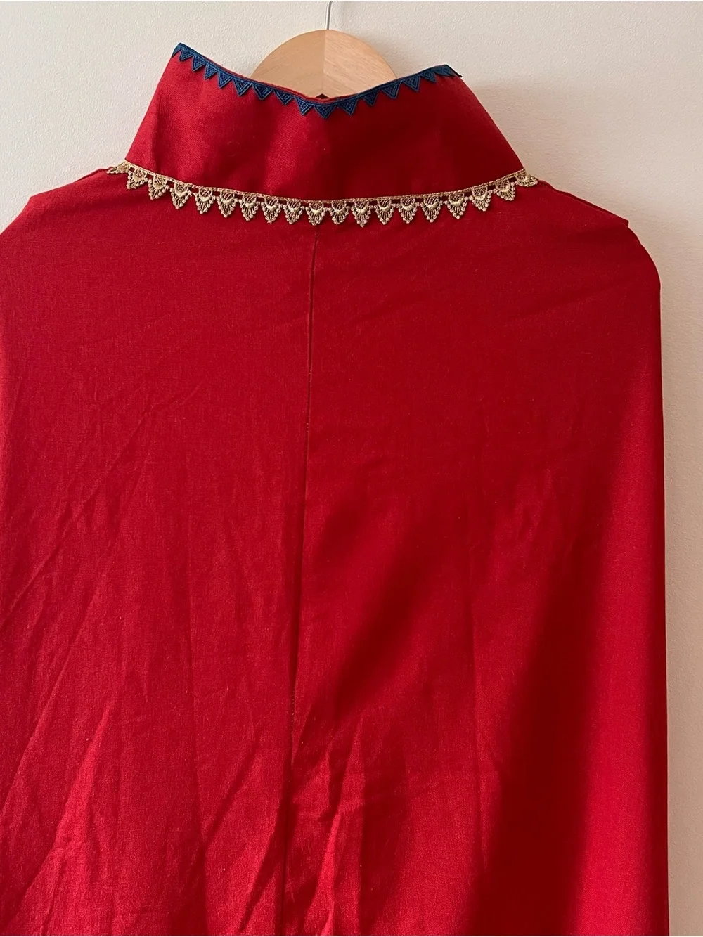 Unbranded red costume